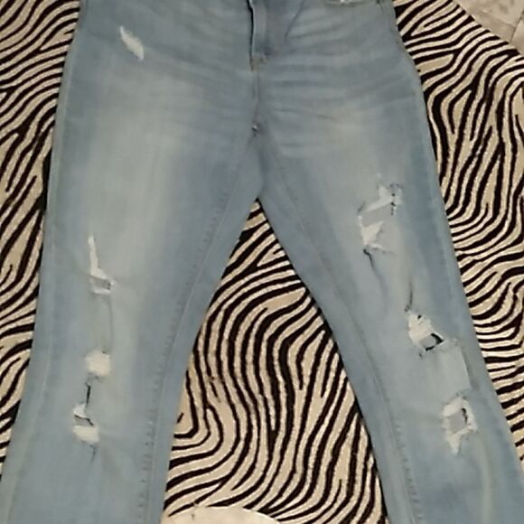 Indigo Rein distressed light wash cuffed cropped skinny jeans - Picture 8 of 10